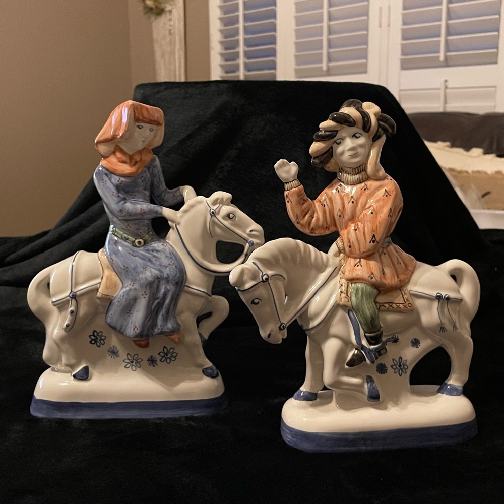 Canterbury Weavers Wife and Haberdasher by Rye Pottery…..purchased in the UK